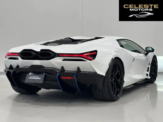 LAMBORGHINI Revuelto 2024 — photo 8 sur 8