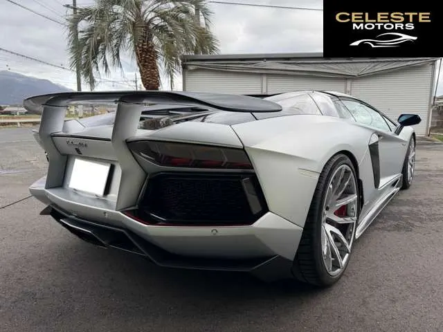 LAMBORGHINI Aventador Roadster 2017 — photo 5 sur 8