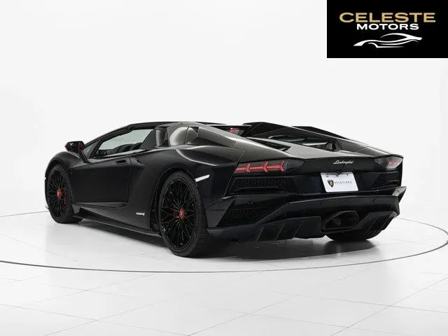 LAMBORGHINI Aventador Roadster 2019 — photo 3 sur 8