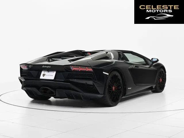 LAMBORGHINI Aventador Roadster 2019 — photo 5 sur 8