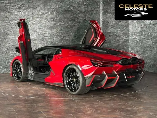 LAMBORGHINI Revuelto 2024 — photo 7 sur 8