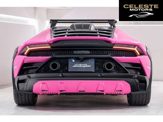 LAMBORGHINI Huracán Sterrato 2024 — photo 4 sur 8