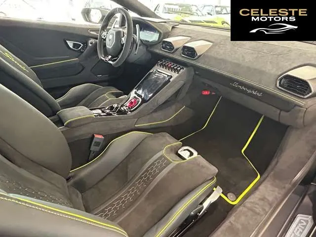 LAMBORGHINI Huracán Sterrato 2024 — photo 6 sur 8