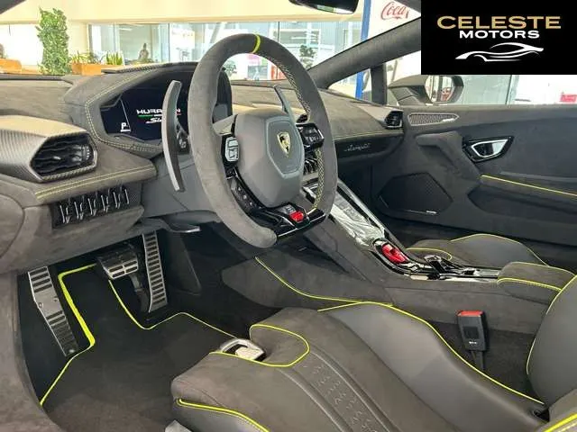LAMBORGHINI Huracán Sterrato 2024 — photo 7 sur 8