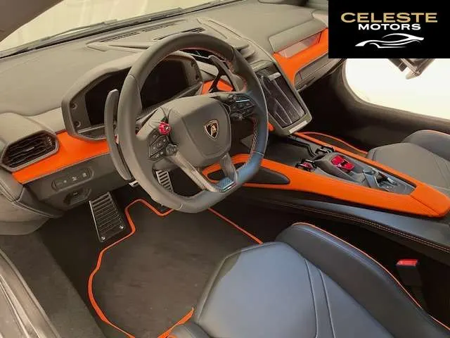 LAMBORGHINI Revuelto 2024 — photo 3 sur 8