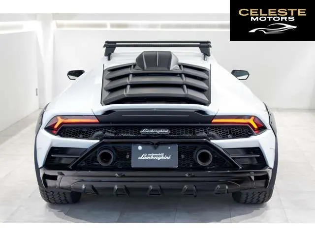 LAMBORGHINI Huracán Sterrato 2024 — photo 3 sur 8