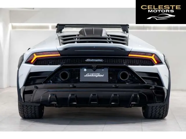 LAMBORGHINI Huracán Sterrato 2024 — photo 4 sur 8
