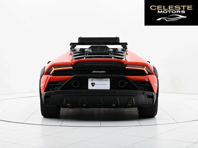 LAMBORGHINI Huracán Sterrato 2024 — photo 3 sur 8