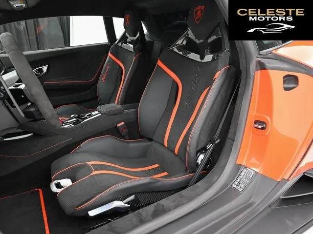 LAMBORGHINI Huracán Sterrato 2024 — photo 5 sur 8