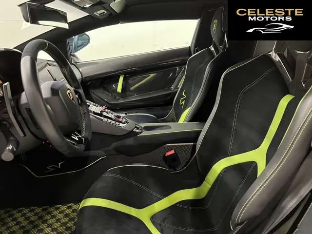 LAMBORGHINI Aventador Roadster 2017 — photo 2 sur 3