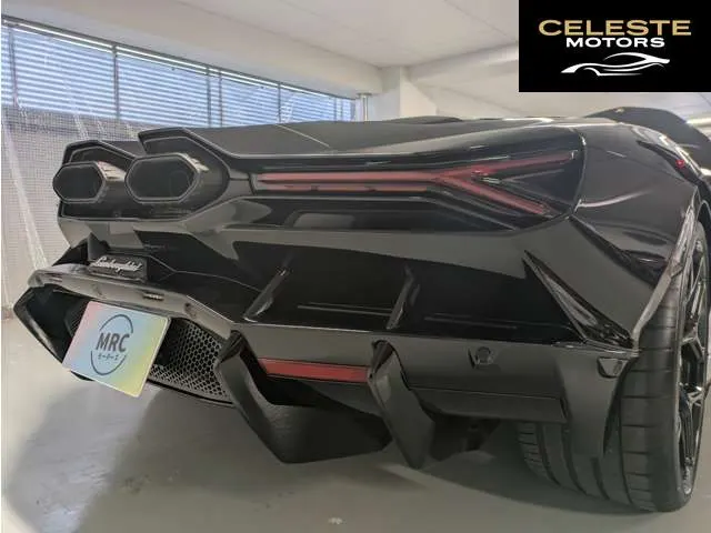 LAMBORGHINI Revuelto 2025 — photo 2 sur 8