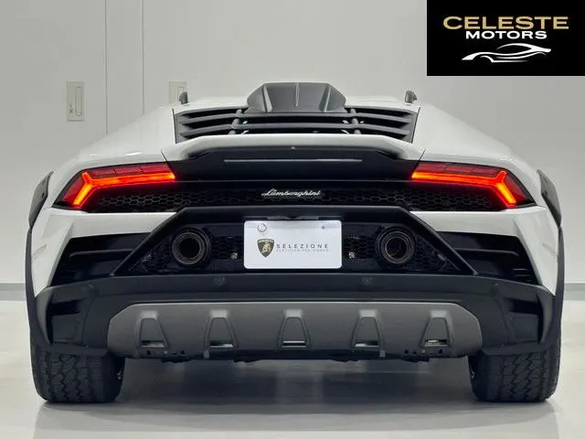 LAMBORGHINI Huracán Sterrato 2024 — photo 2 sur 8