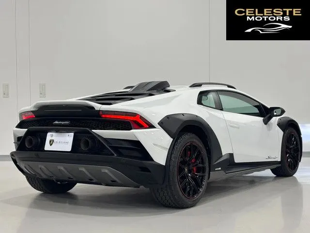 LAMBORGHINI Huracán Sterrato 2024 — photo 3 sur 8