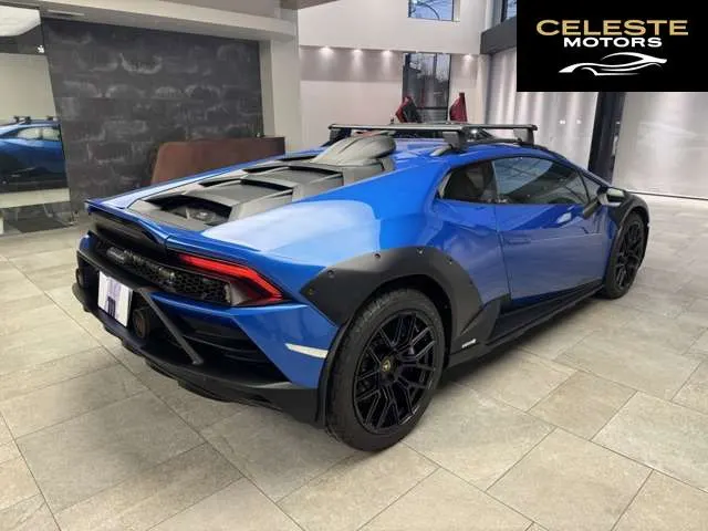 LAMBORGHINI Huracán Sterrato 2024 — photo 3 sur 8