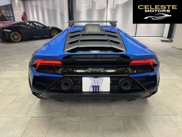 LAMBORGHINI Huracán Sterrato 2024 — photo 4 sur 8