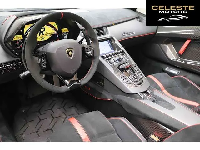 LAMBORGHINI Aventador Roadster 2017 — photo 2 sur 8