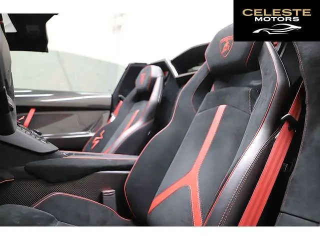 LAMBORGHINI Aventador Roadster 2017 — photo 3 sur 8