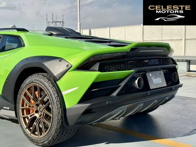 LAMBORGHINI Huracán Sterrato 2023 — photo 4 sur 8