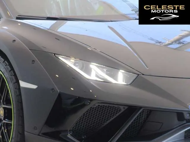 LAMBORGHINI Huracán Sterrato 2024 — photo 2 sur 8