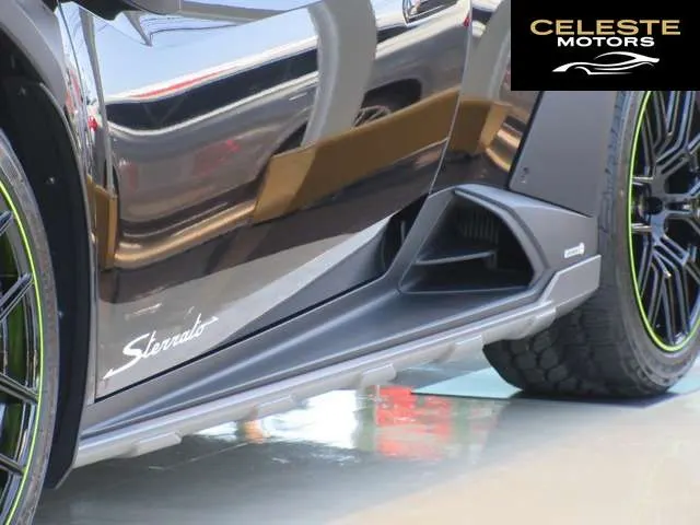 LAMBORGHINI Huracán Sterrato 2024 — photo 4 sur 8