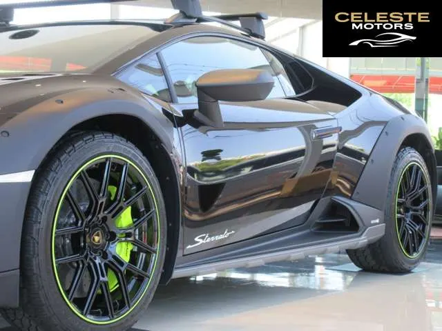LAMBORGHINI Huracán Sterrato 2024 — photo 5 sur 8