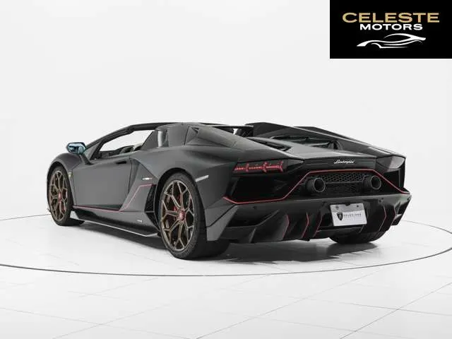 LAMBORGHINI Aventador Roadster 2022 — photo 4 sur 8