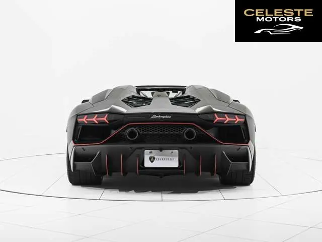 LAMBORGHINI Aventador Roadster 2022 — photo 5 sur 8