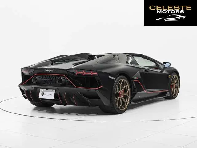 LAMBORGHINI Aventador Roadster 2022 — photo 6 sur 8