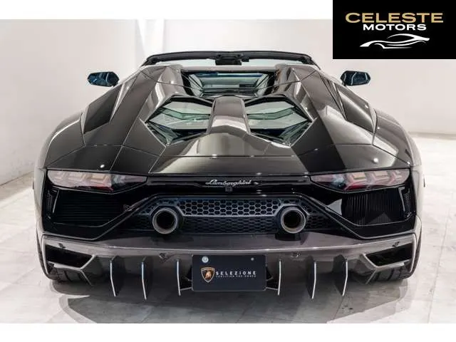 LAMBORGHINI Aventador Roadster 2022 — photo 5 sur 8