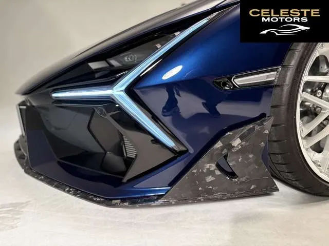LAMBORGHINI Revuelto 2024 — photo 4 sur 8