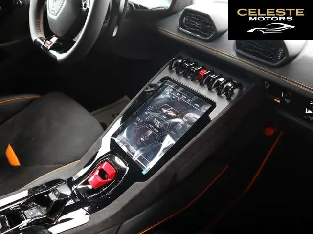 LAMBORGHINI Huracán Sterrato 2024 — photo 3 sur 8