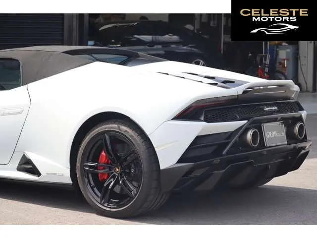 LAMBORGHINI Huracán Spider 2022 — photo 5 sur 8