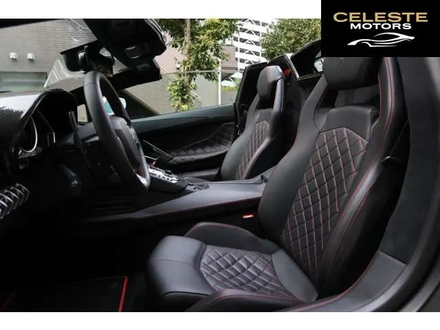 LAMBORGHINI Aventador Roadster 2015 — photo 8 sur 8