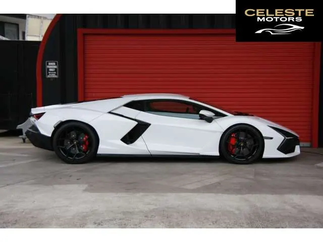 LAMBORGHINI Revuelto 2024 — photo 3 sur 8