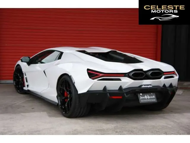 LAMBORGHINI Revuelto 2024 — photo 8 sur 8