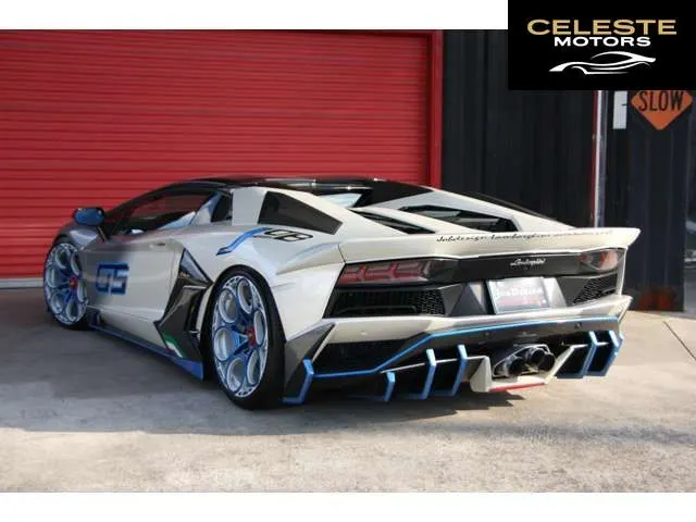LAMBORGHINI Aventador Roadster 2020 — photo 4 sur 8