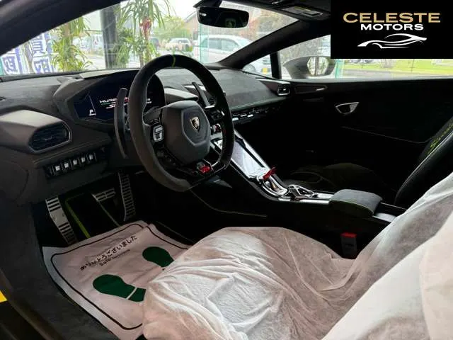 LAMBORGHINI Huracán Sterrato 2025 — photo 8 sur 8