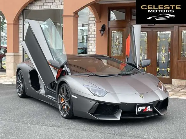 LAMBORGHINI Aventador Roadster 2014 — photo 2 sur 8