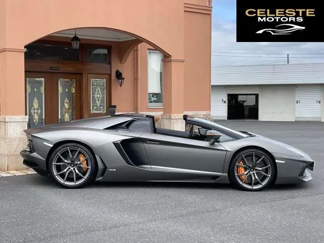 LAMBORGHINI Aventador Roadster 2014 — photo 4 sur 8