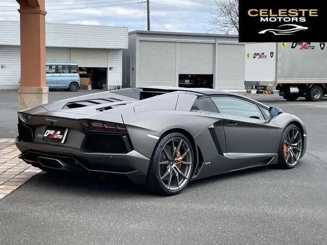 LAMBORGHINI Aventador Roadster 2014 — photo 5 sur 8