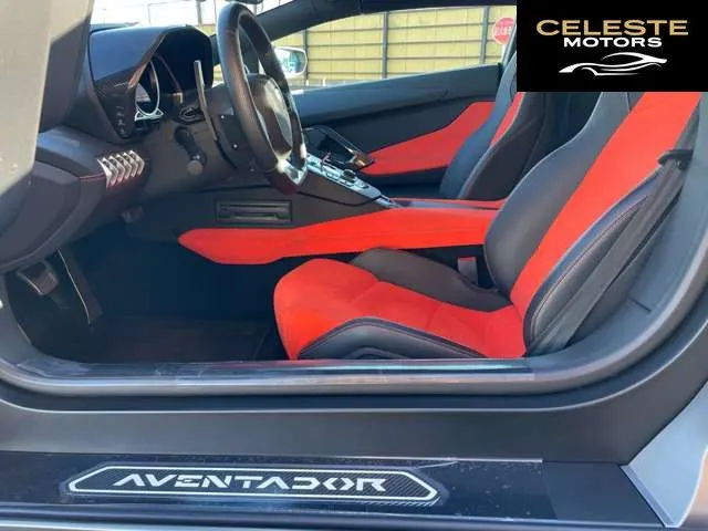 LAMBORGHINI Aventador Roadster 2014 — photo 7 sur 8