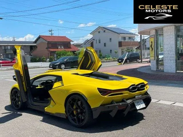 LAMBORGHINI Revuelto 2025 — photo 7 sur 8