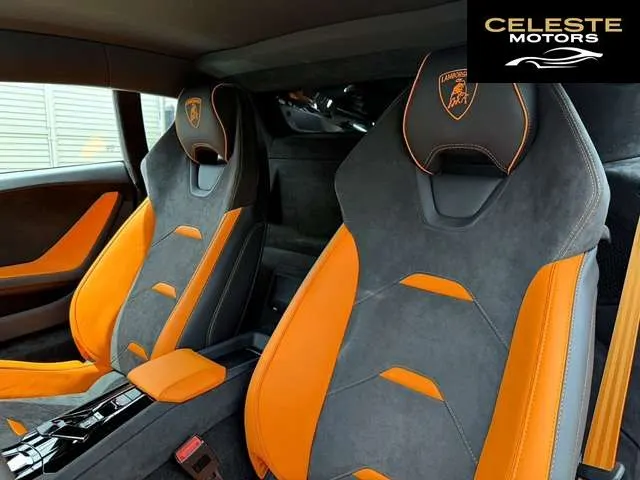 LAMBORGHINI Huracán Sterrato 2024 — photo 6 sur 8
