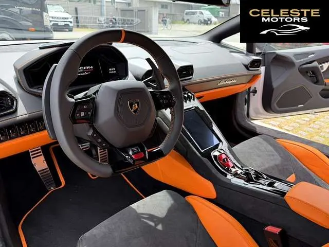 LAMBORGHINI Huracán Sterrato 2024 — photo 8 sur 8