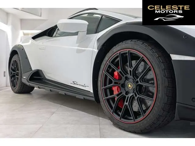 LAMBORGHINI Huracán Sterrato 2024 — photo 7 sur 8