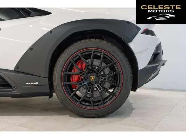 LAMBORGHINI Huracán Sterrato 2024 — photo 8 sur 8
