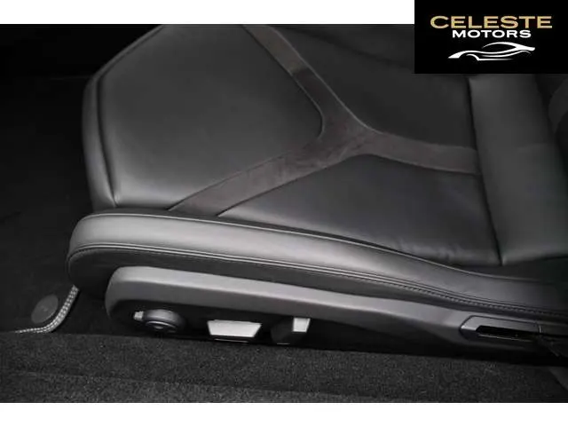 LAMBORGHINI Revuelto 2024 — photo 4 sur 8
