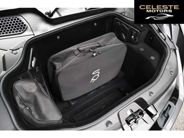 LAMBORGHINI Revuelto 2024 — photo 5 sur 8