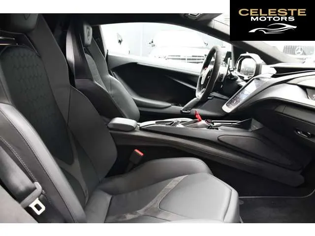 LAMBORGHINI Revuelto 2024 — photo 8 sur 8
