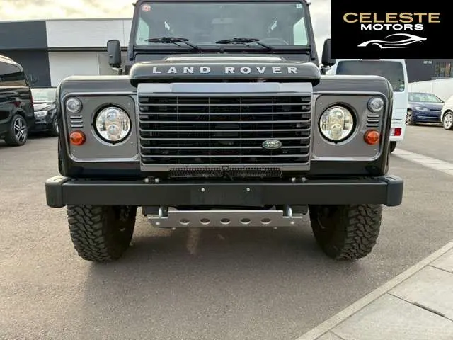 LAND ROVER Defender 2014 — photo 7 sur 8